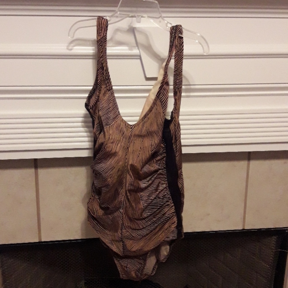 eStewart Black And Gold Swimsuit Size 14